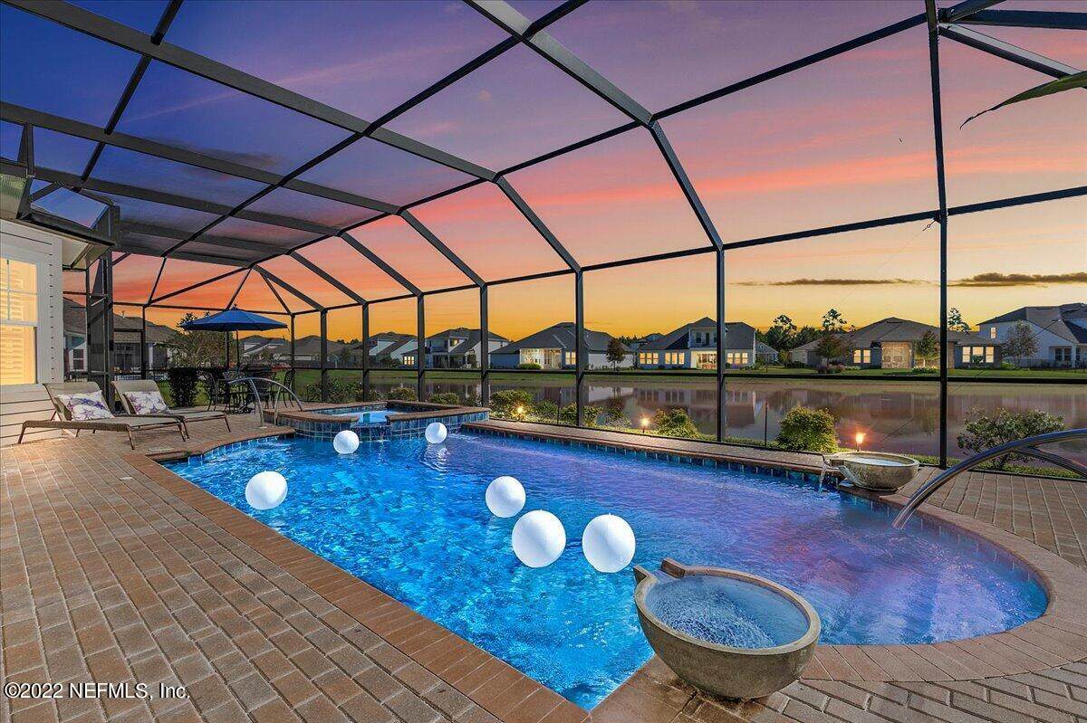 402 Glenneyre Cir - Photo 1