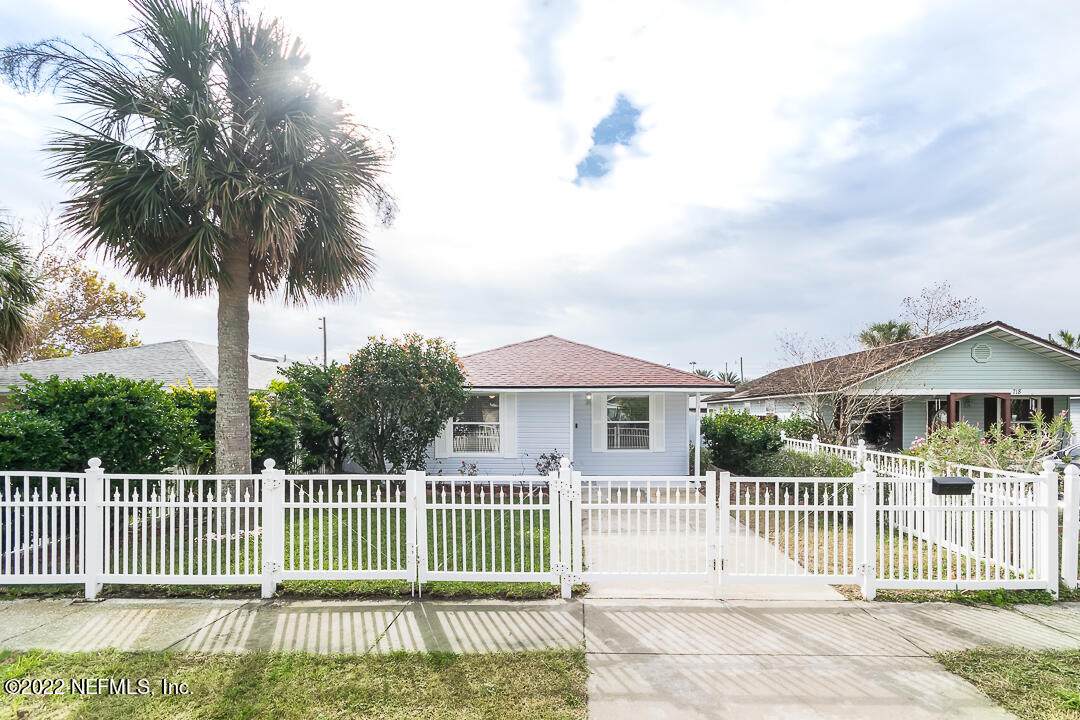 712 3RD Ave - Photo 1