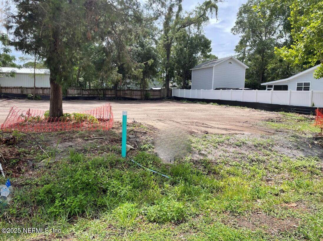 1282 Hibiscus Street - Photo 1