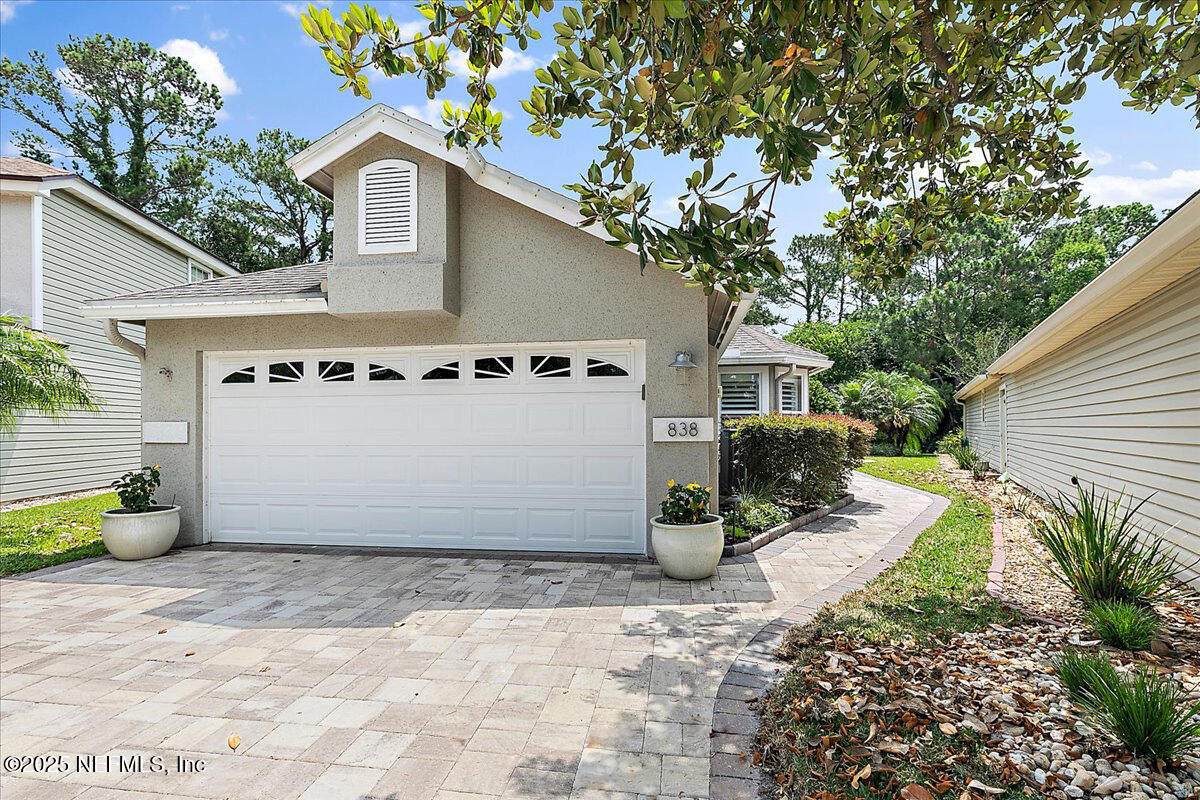 838 Tournament Road - Photo 1
