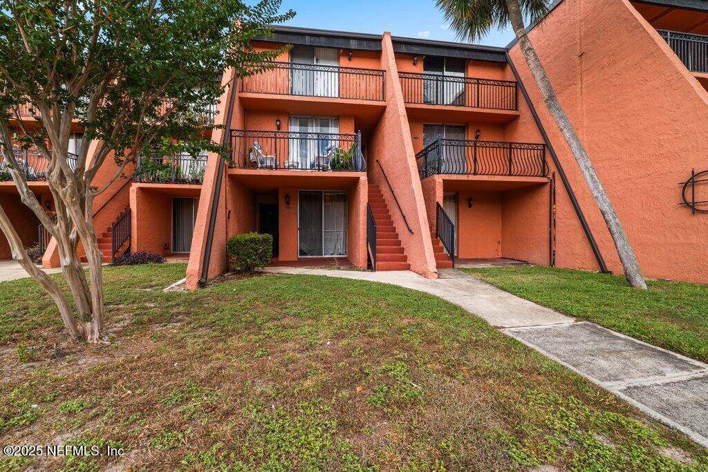 3401 Townsend Boulevard - Photo 1