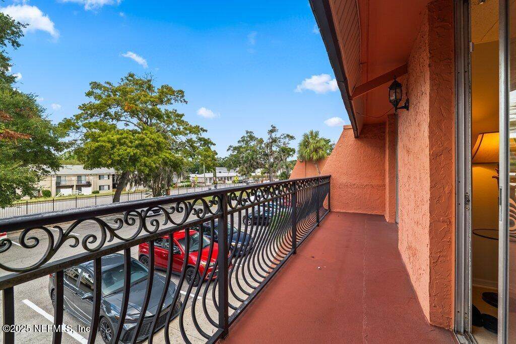 3401 Townsend Boulevard - Photo 1