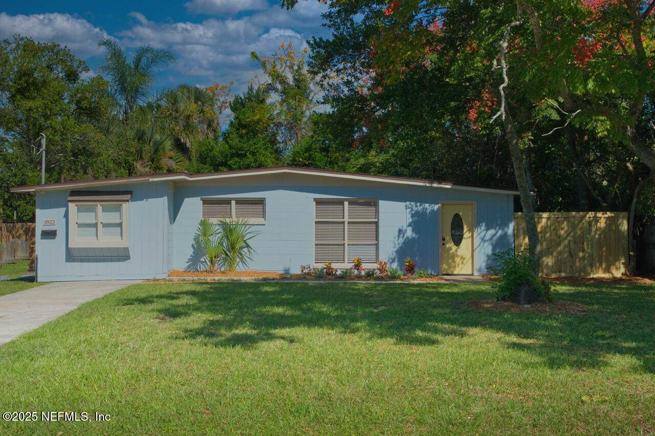 1823 Sable Palm Lane - Photo 1