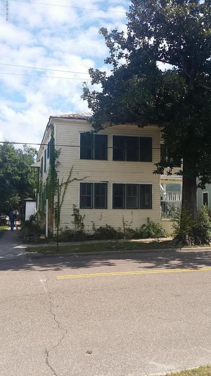 421 Washington St - Photo 1