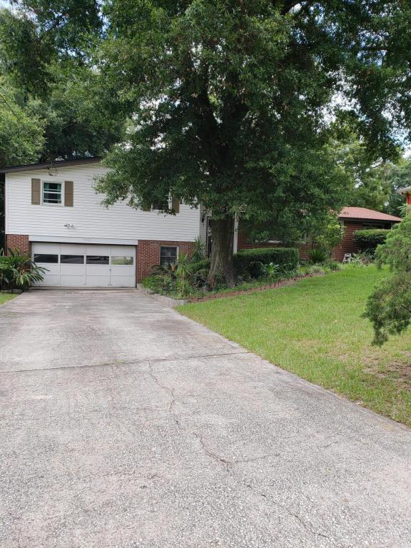 7932 Wildwood Rd - Photo 1