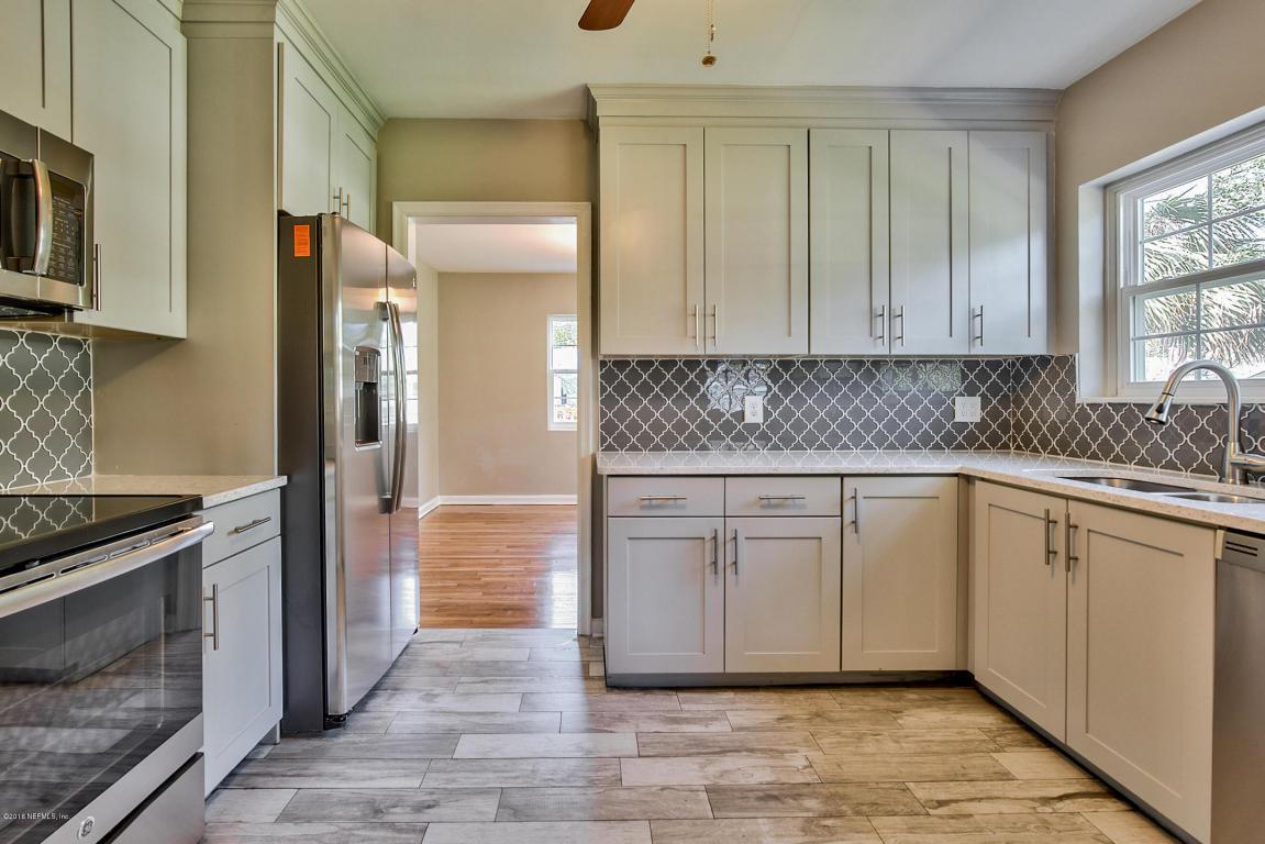 1332 Jean Ct - Photo 1