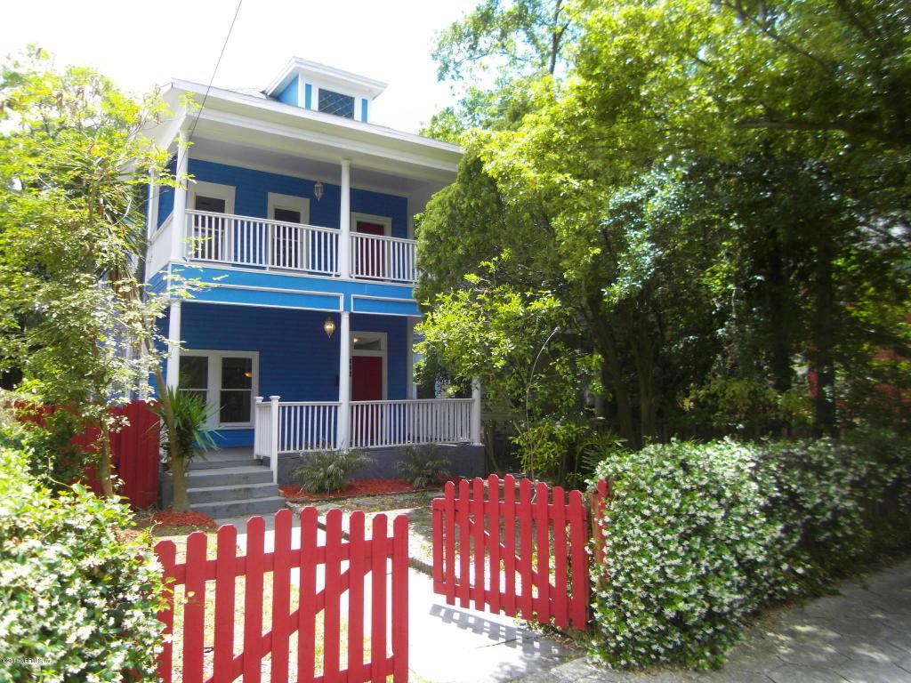 226 6TH St - Photo 1