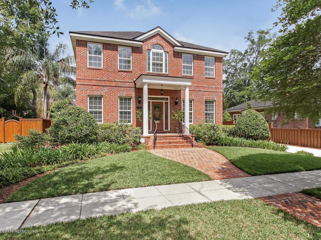 1423 Avondale Ave - Photo 1
