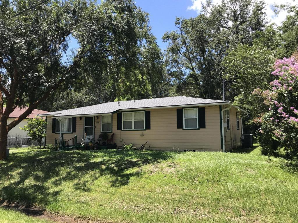 9518 Indiana Ave - Photo 1