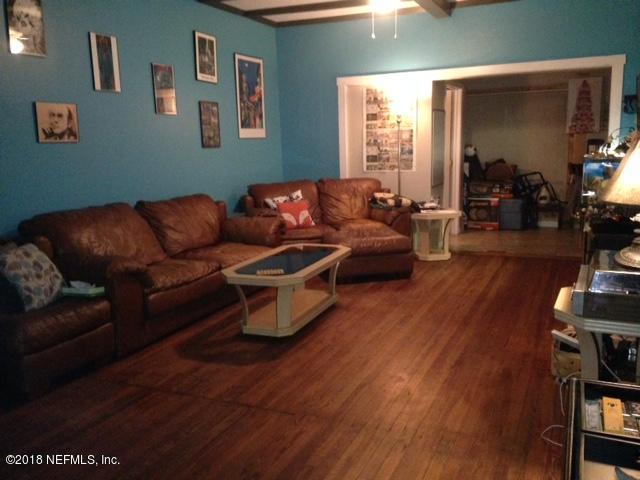 2679 Ernest St - Photo 1