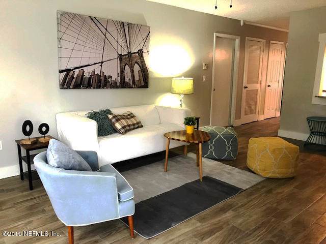 5473 Moncrief Rd - Photo 1