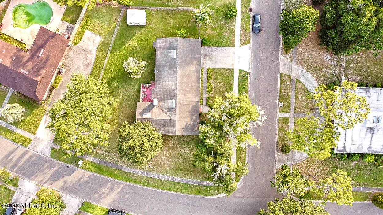 5710 Earl Cir - Photo 1