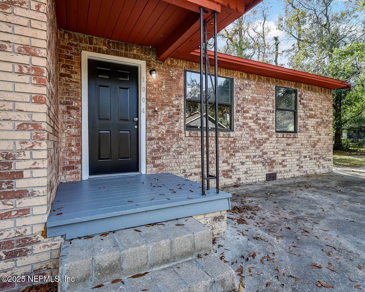 1004 26TH Street - Photo 1