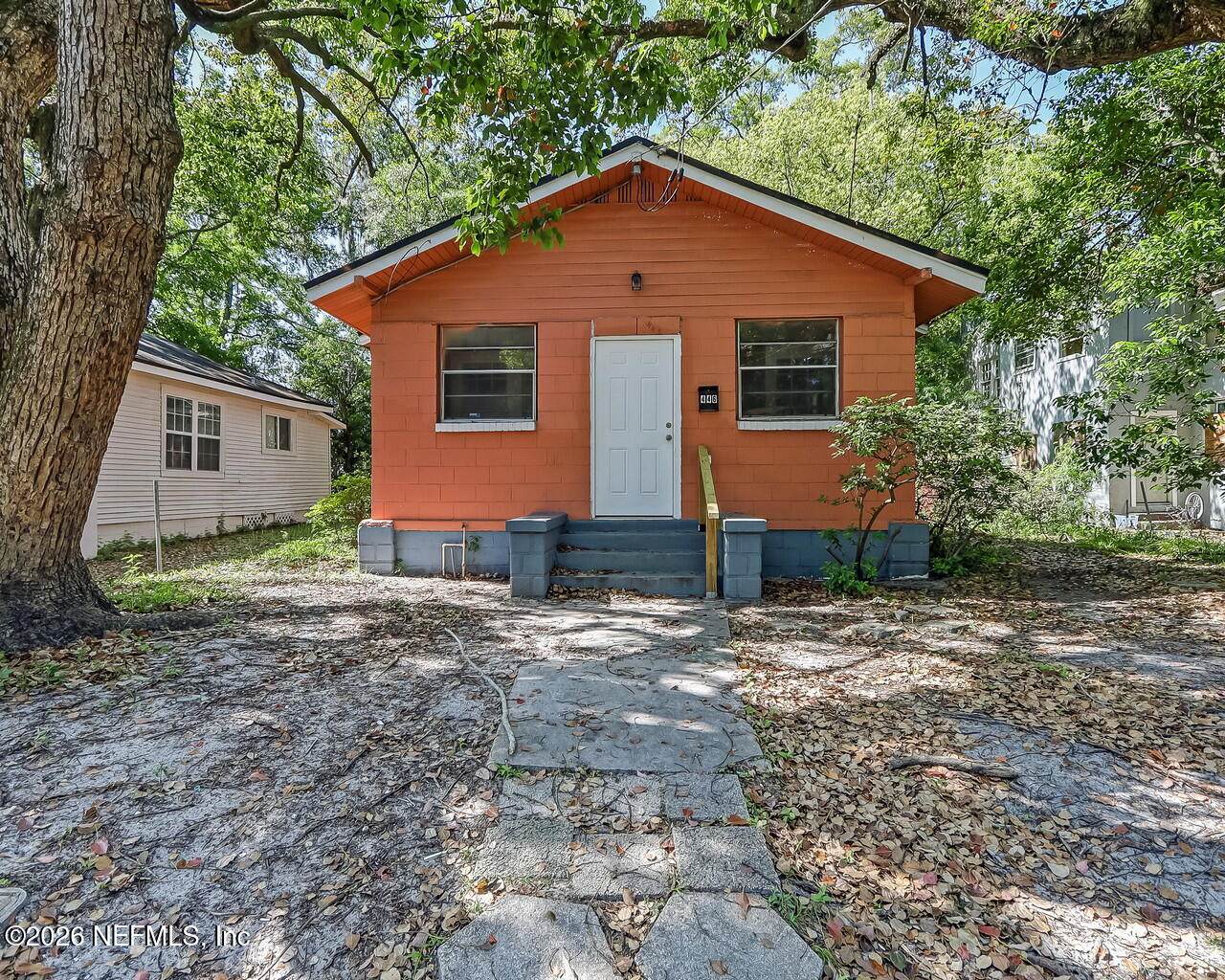 446 26TH Street - Photo 1