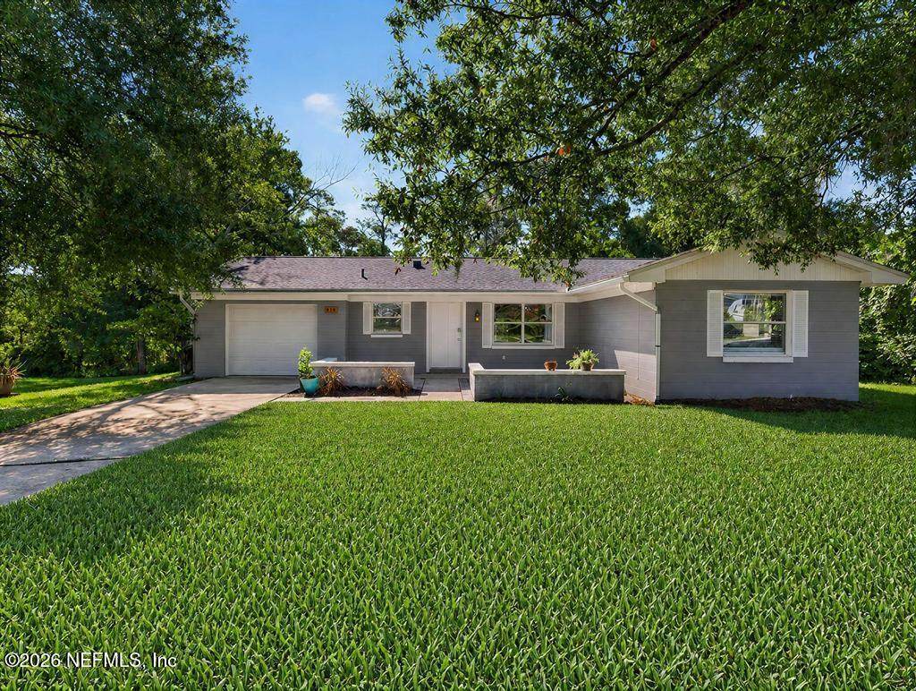 474 Casuarina Circle - Photo 1