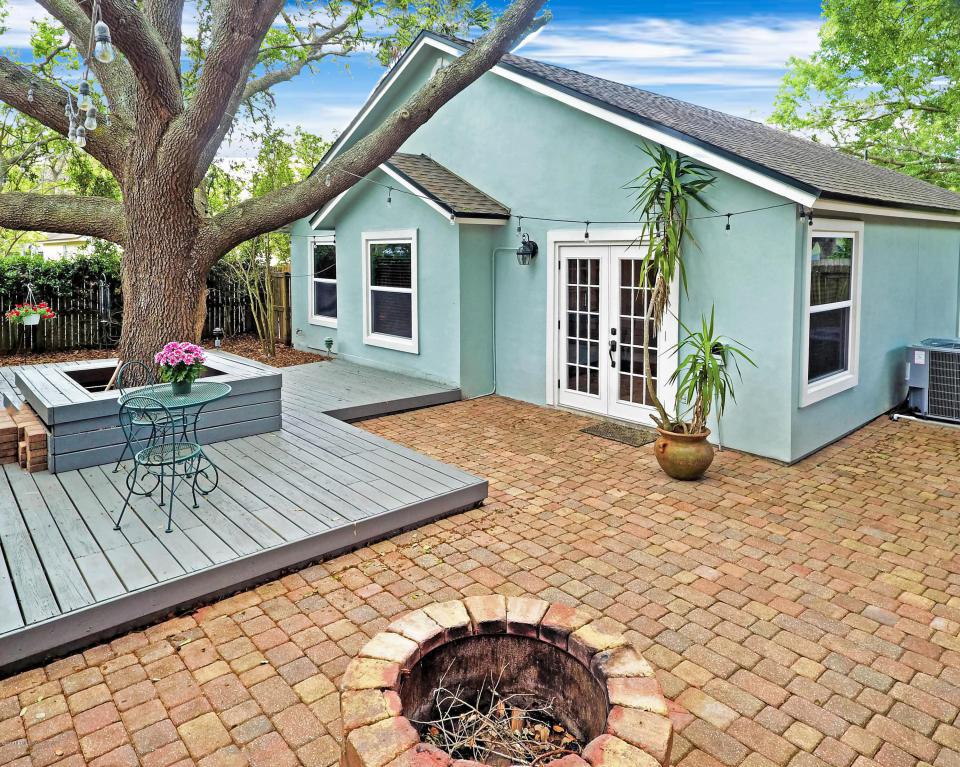 1318 Eastwind Dr - Photo 1