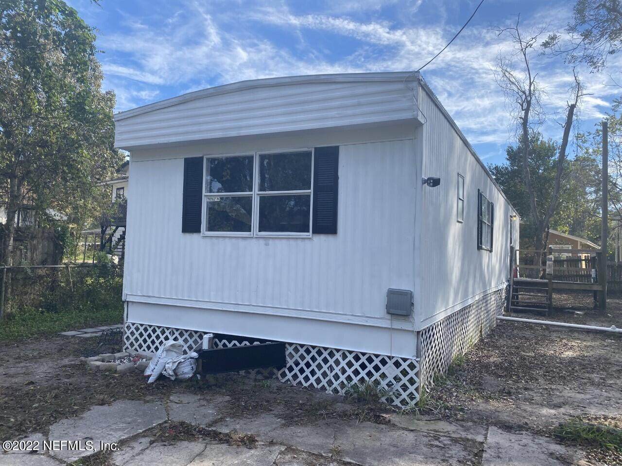 5118 Potomac Ave - Photo 1