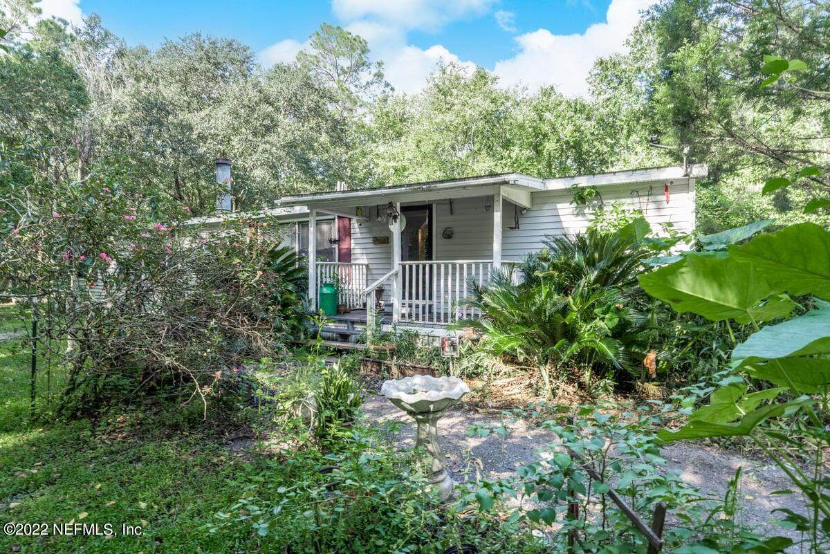 7572 Houser Dr - Photo 1