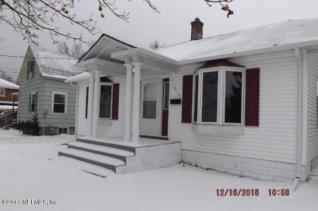 1014 Webster St - Photo 1
