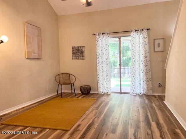 1933 Oak Water Dr - Photo 1