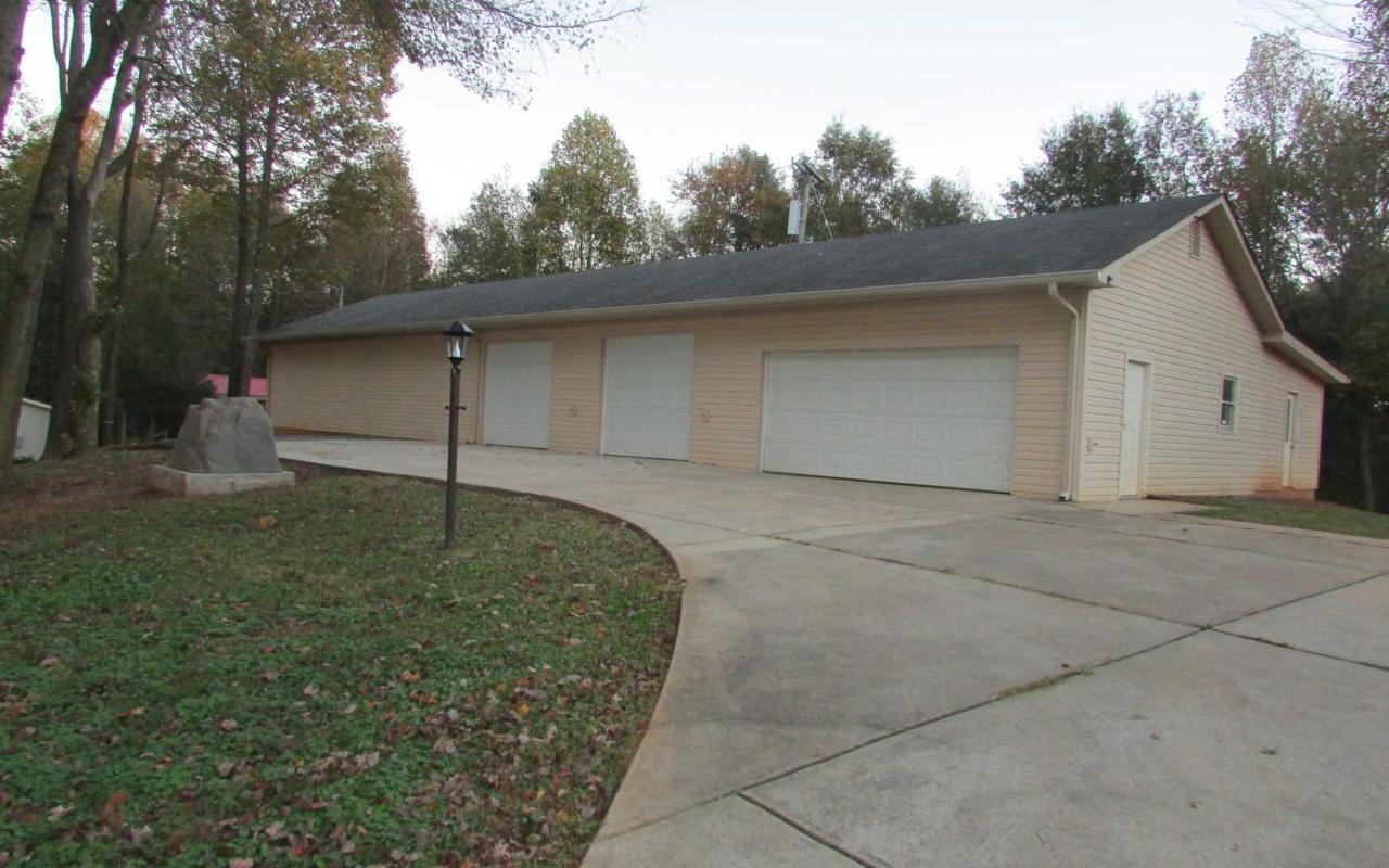 8724 Hwy 52 E - Photo 1