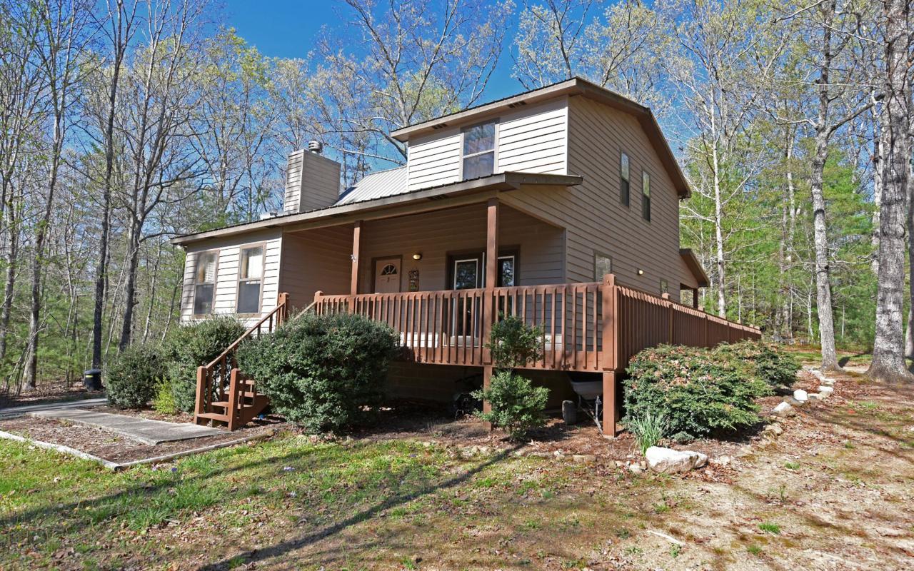 107 Pine Tree Lane - Photo 1