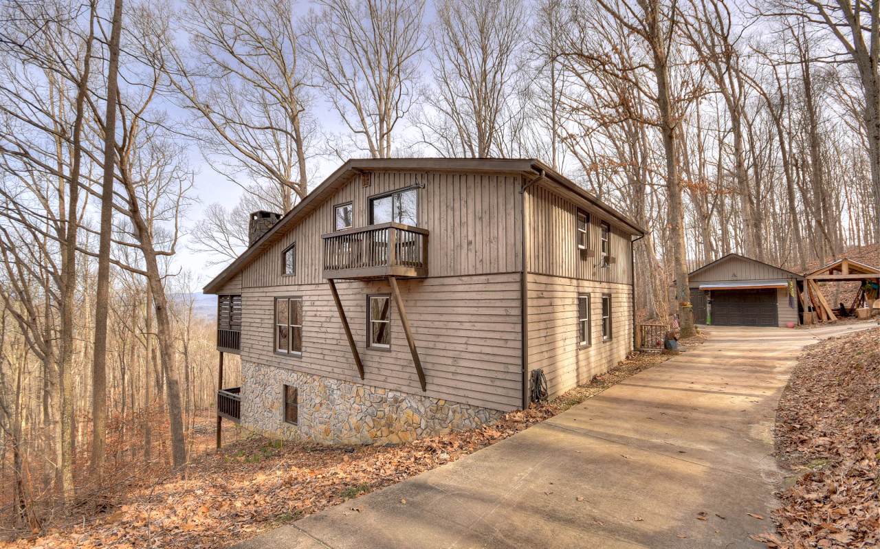 1632 Spring Cove Road - Photo 1