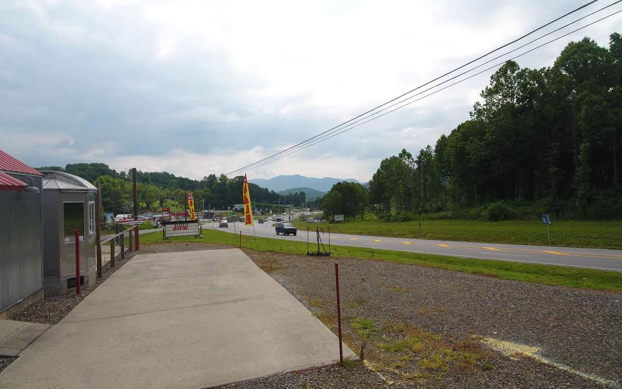 4015 Furman Gribble - Photo 1