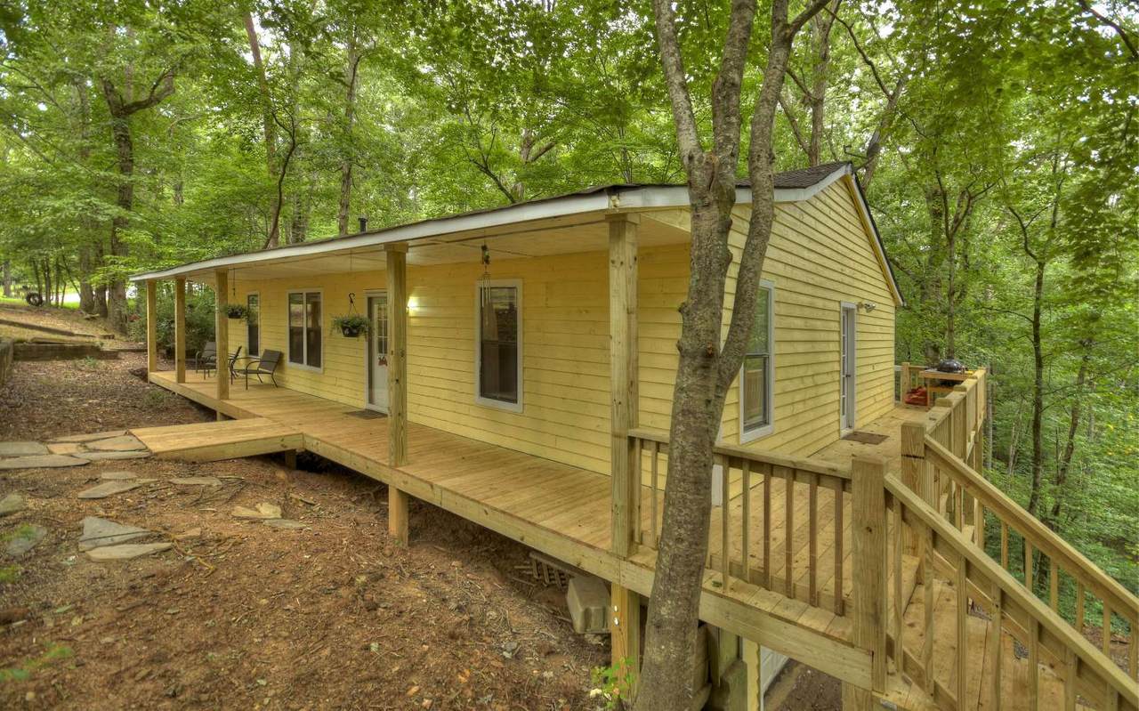 24 Lemmon Ln - Photo 1