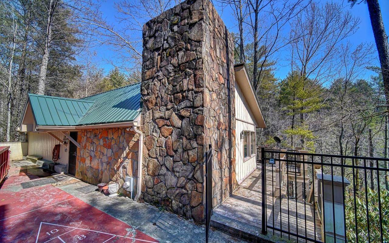 1380 Kingwood Drive - Photo 1