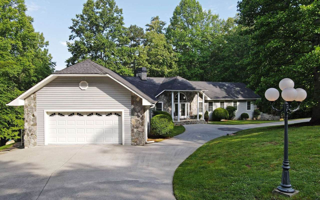 317 Millie Circle - Photo 1