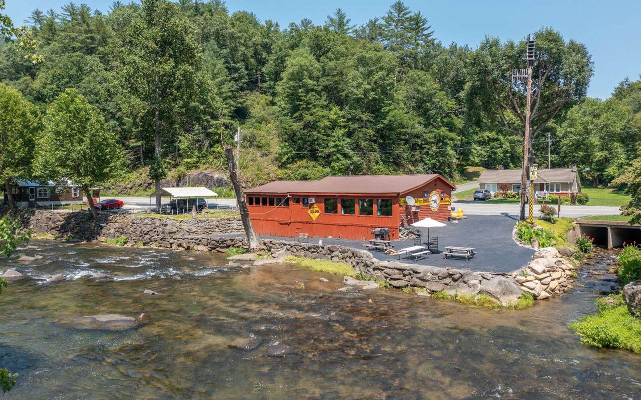 8185 Tapoco Rd - Photo 1