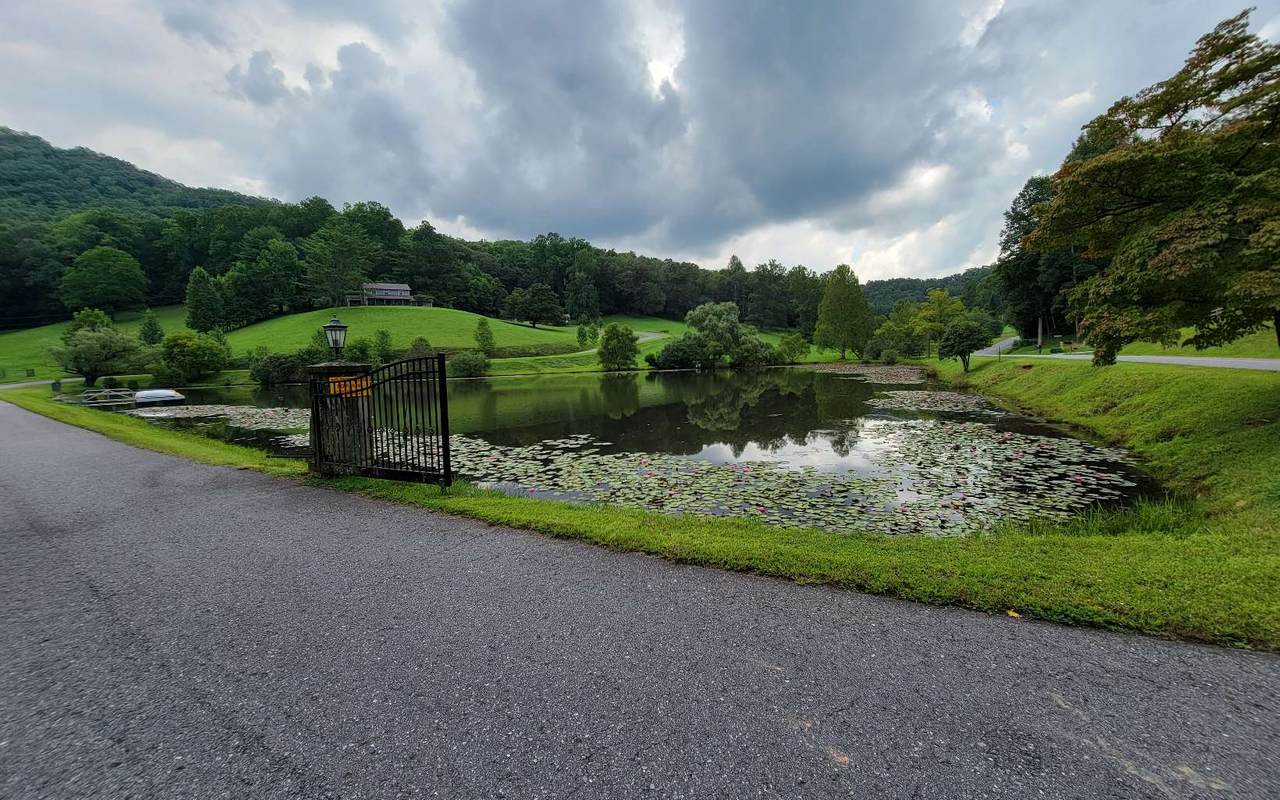 23 Oak Ridge North - Photo 1