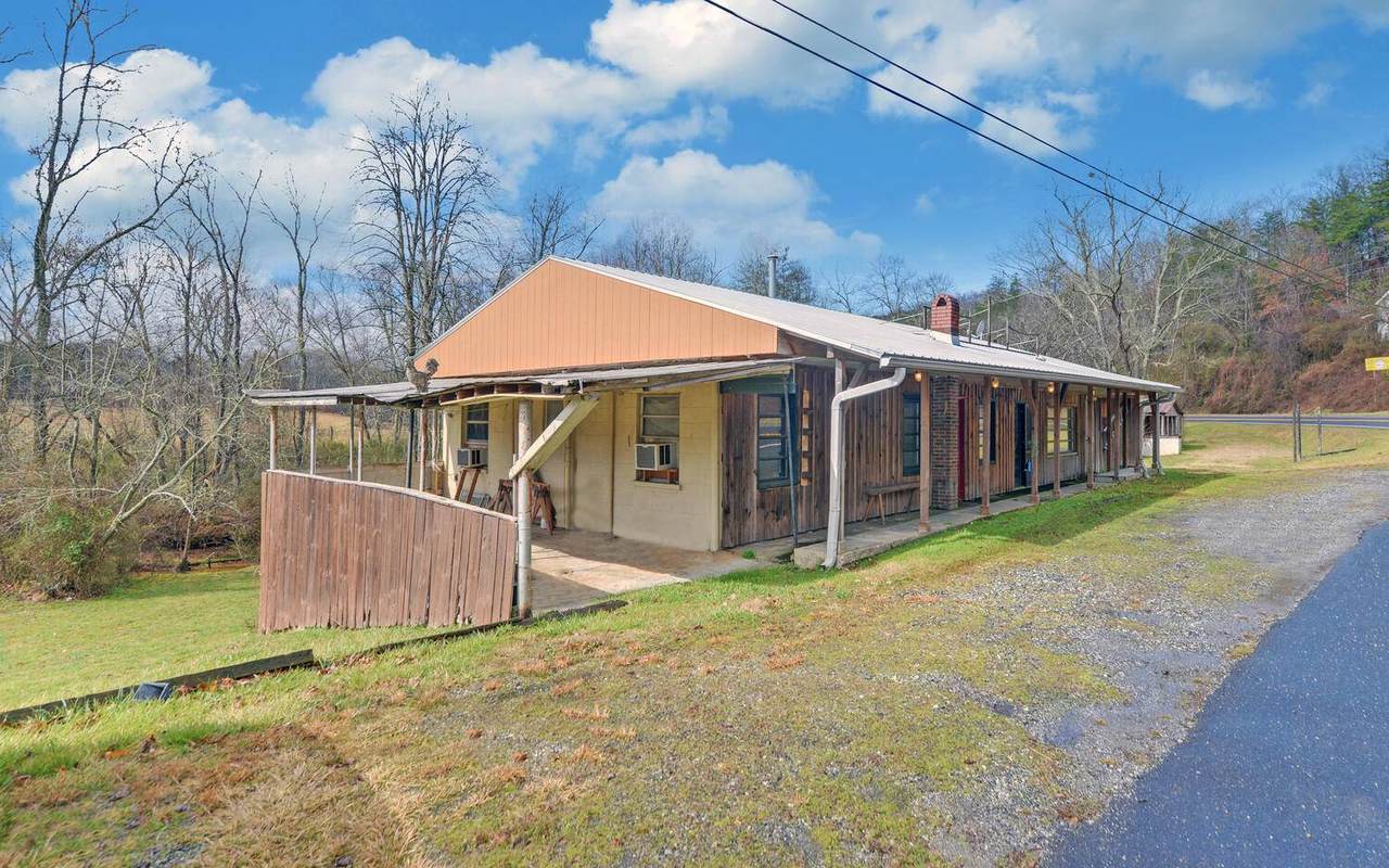 4494 Gainesville Highway - Photo 1