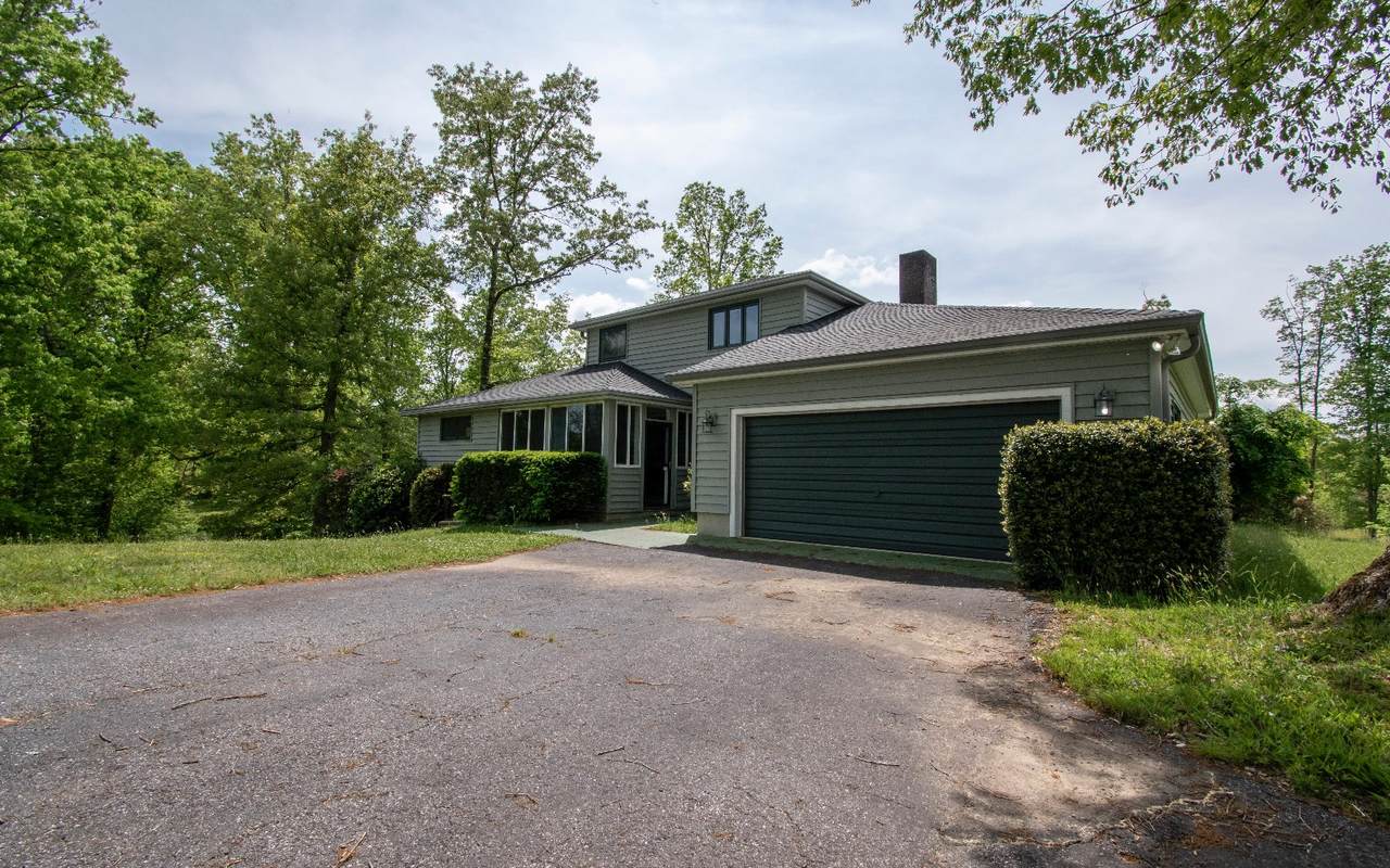 425 Peachtree Hills Rd - Photo 1