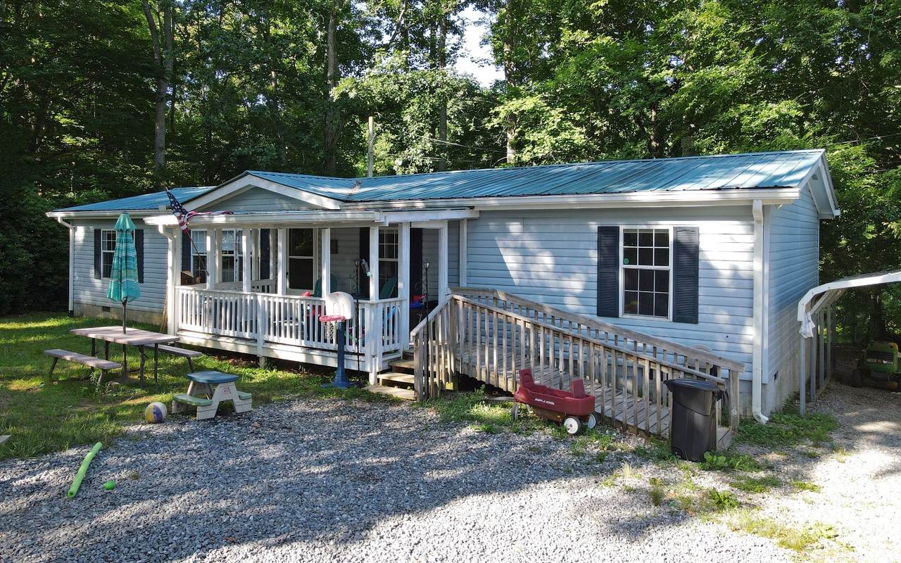 902 Ivylog Rd - Photo 1
