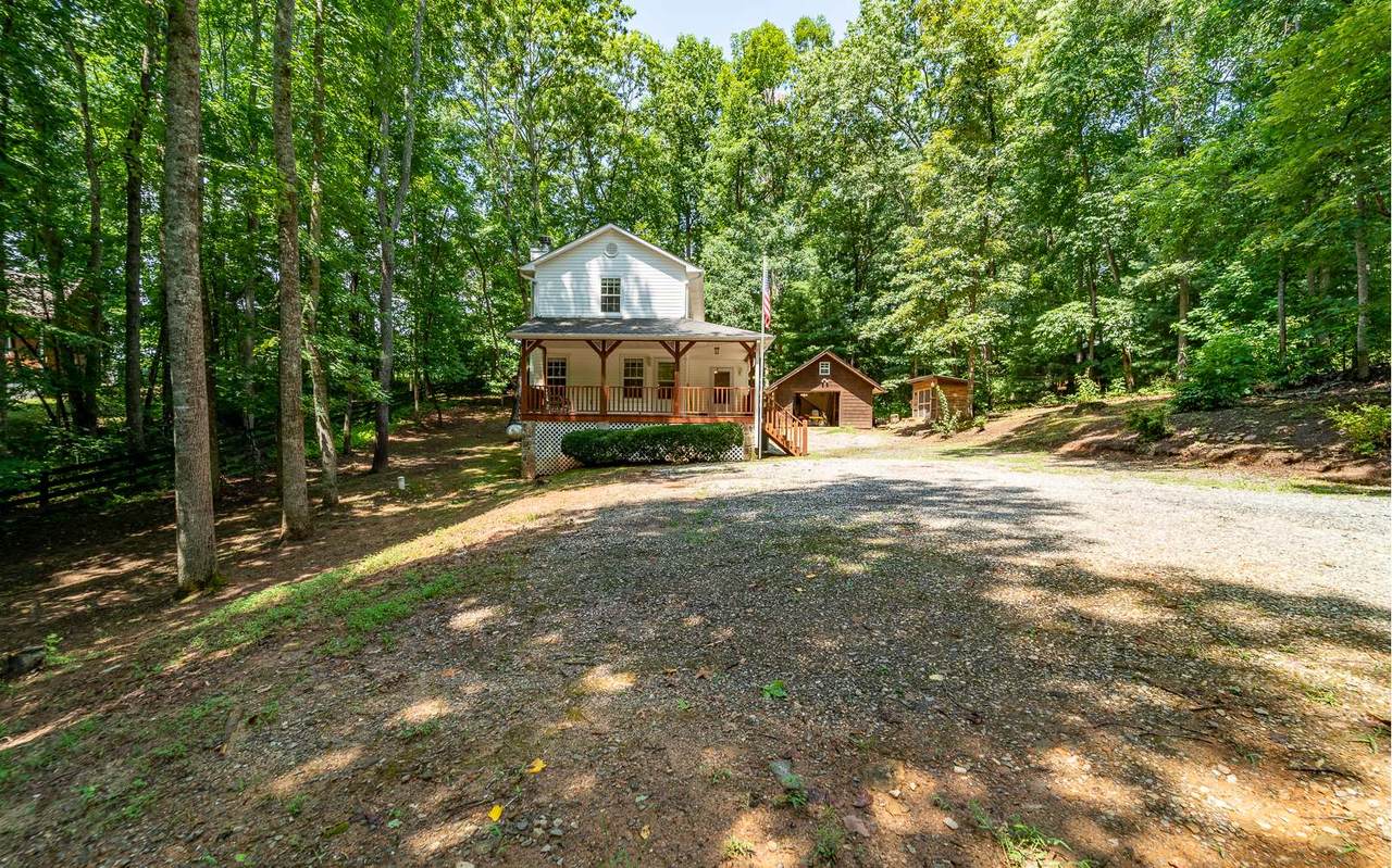 304 Craig Thompson Dr - Photo 1
