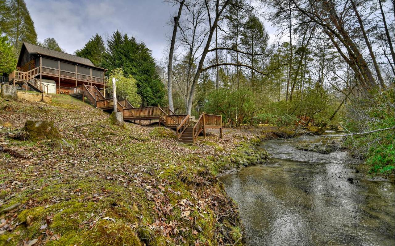 131 Pine Grove Dr - Photo 1