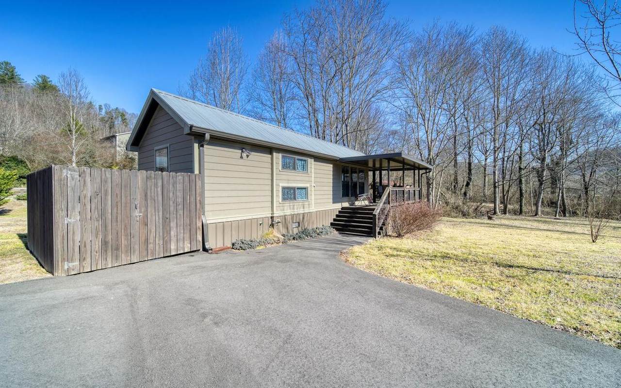 168 Maple Springs Lane - Photo 1