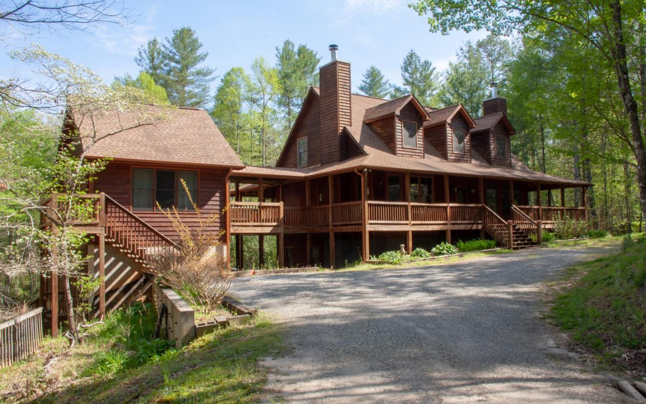 418 Oak Hills Drive - Photo 1