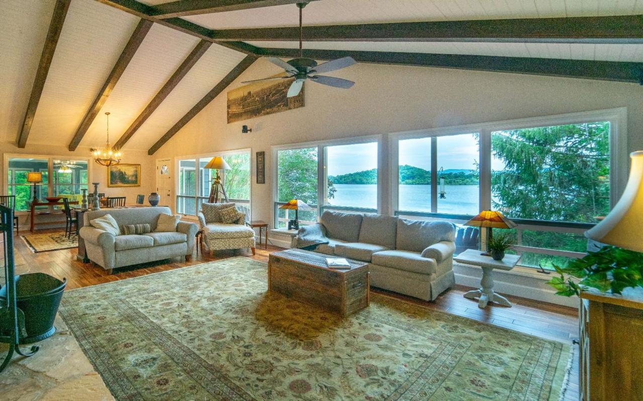 265 Omega Way - Photo 1
