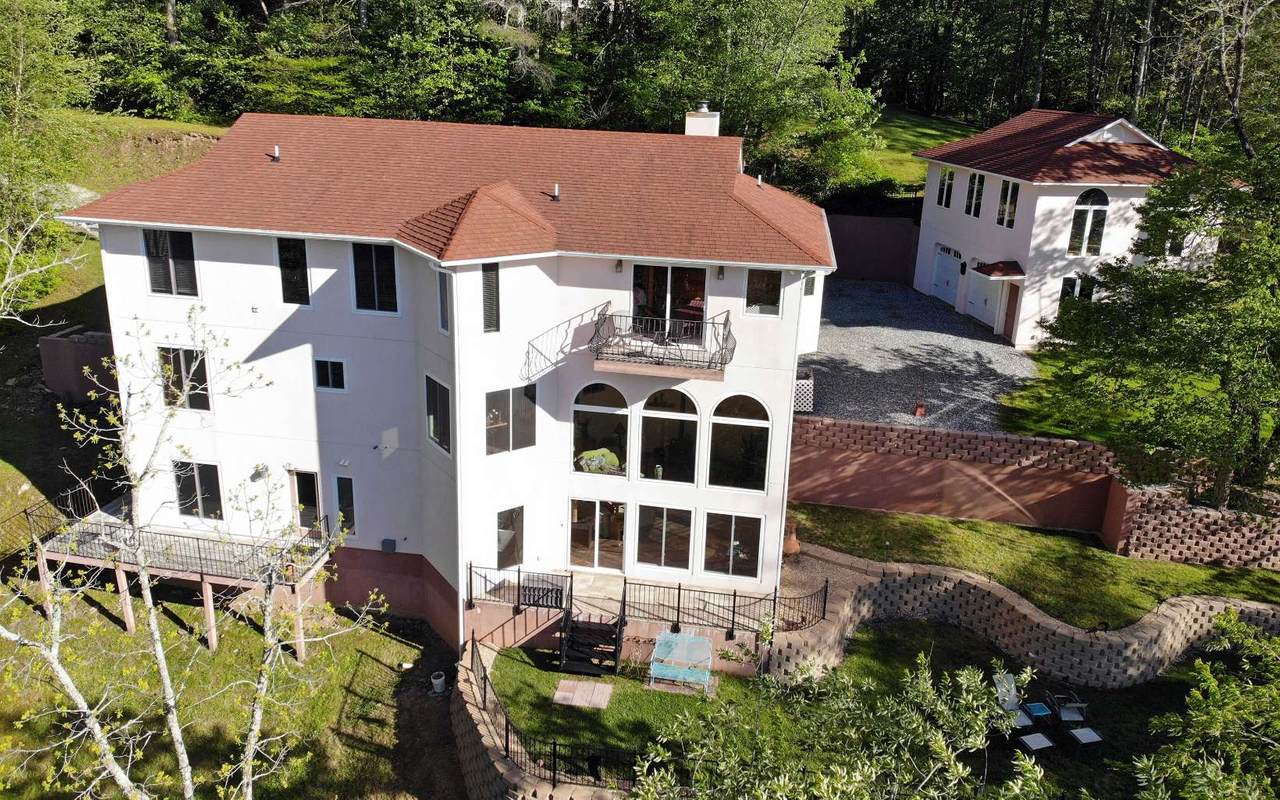 72 Piney Point Rd - Photo 1