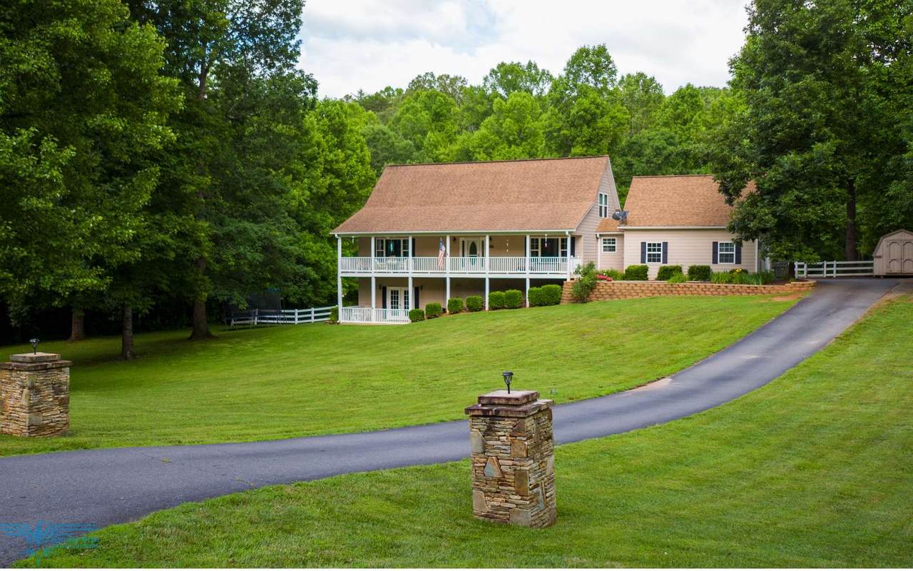 564 Deerbrook Drive - Photo 1
