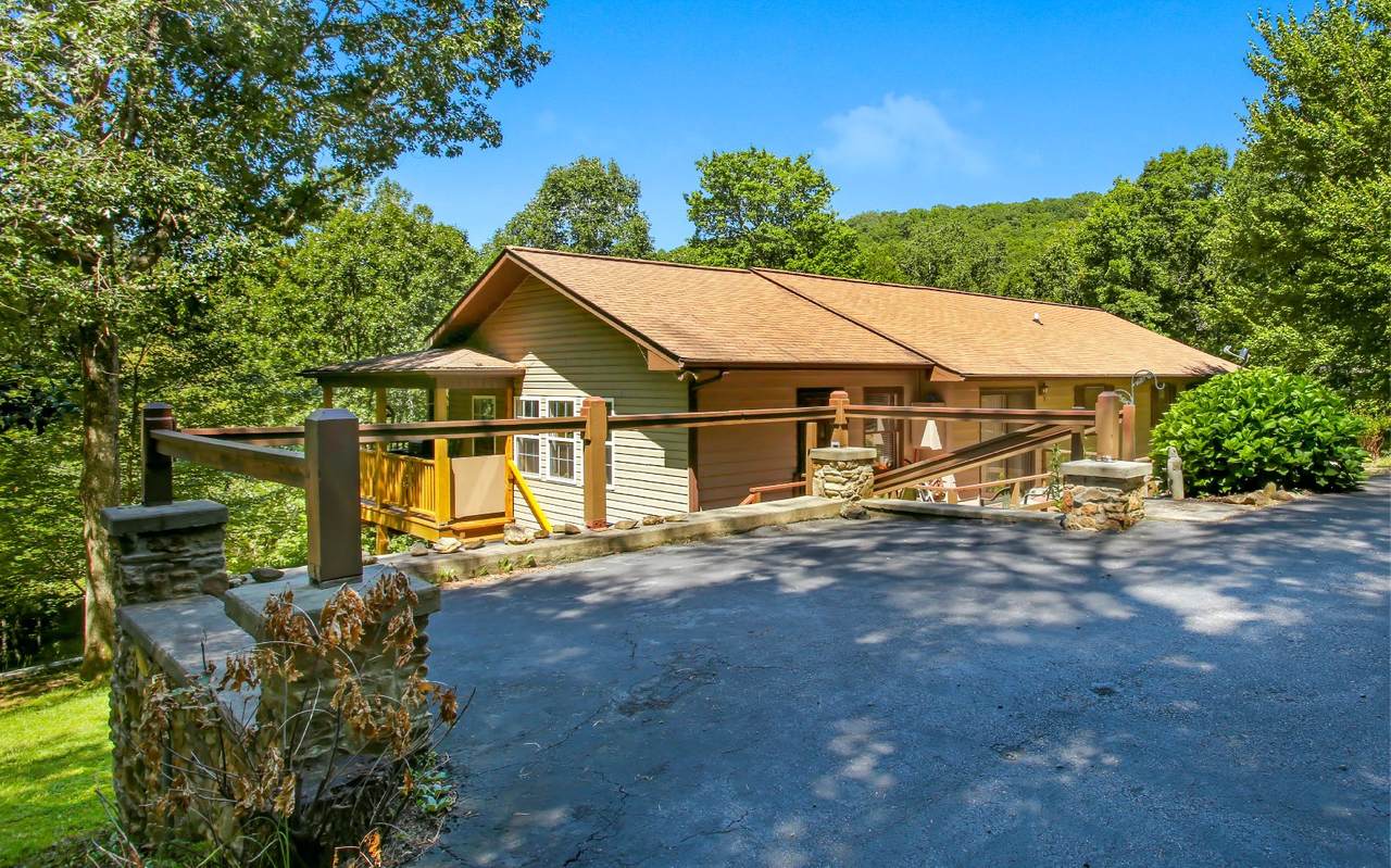 488 West Cherry Road - Photo 1