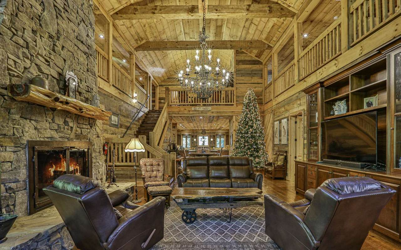 Owl Mountain Lodge - Photo 1
