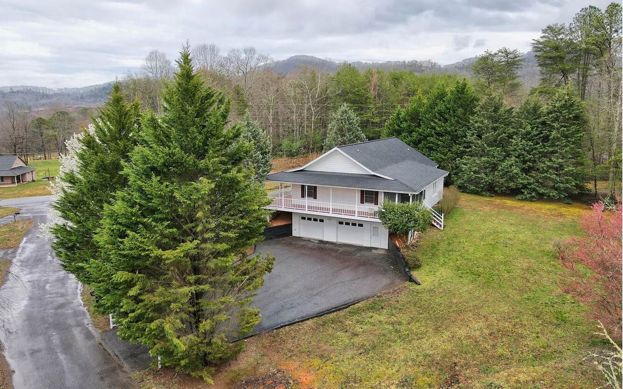 2421 Settlers Ridge Road - Photo 1