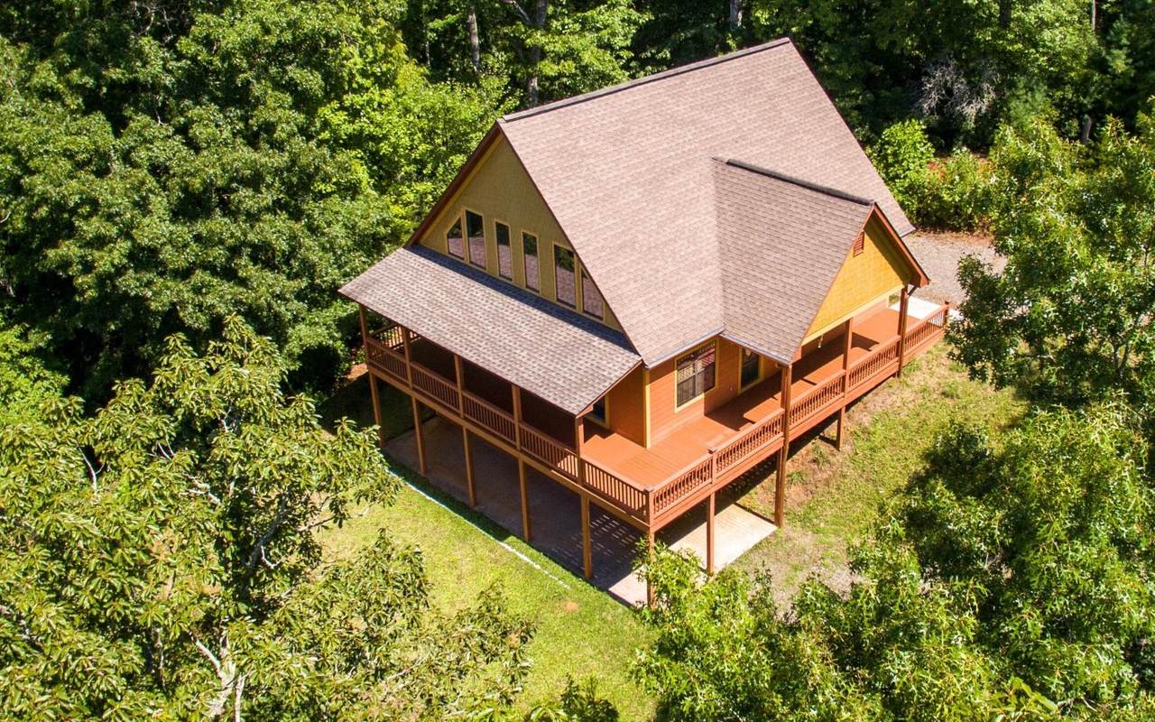 737 Deer Lane - Photo 1
