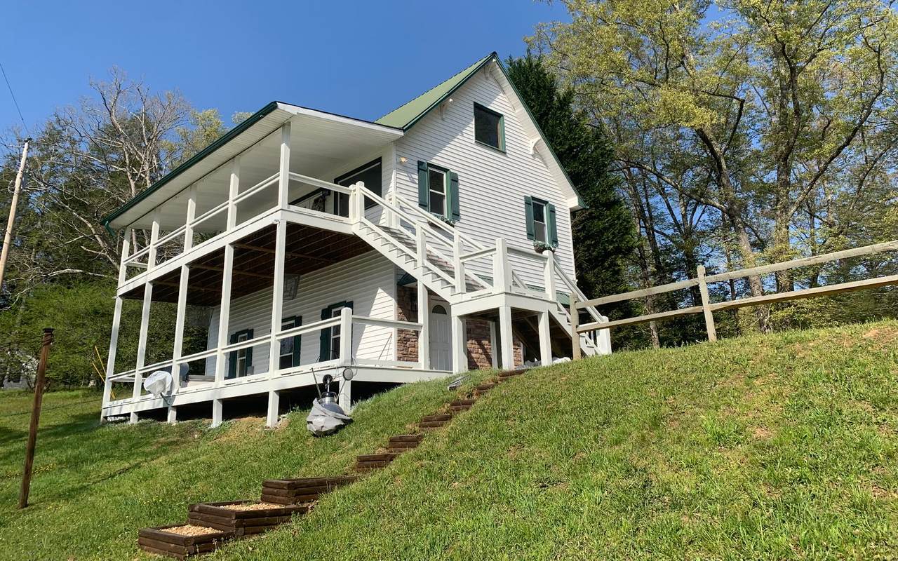 100 Blueberry Lane - Photo 1