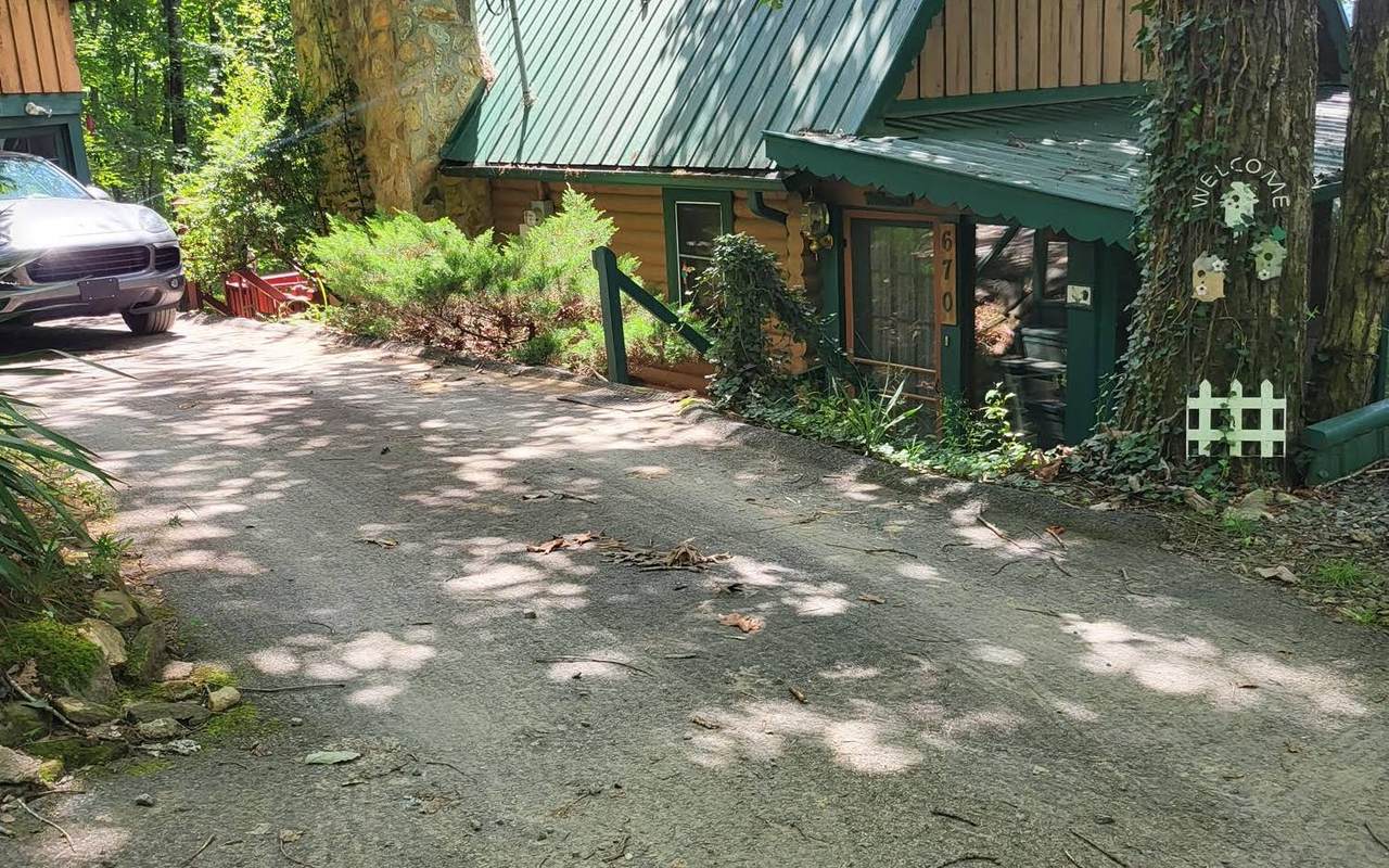 670 Damons Trail - Photo 1