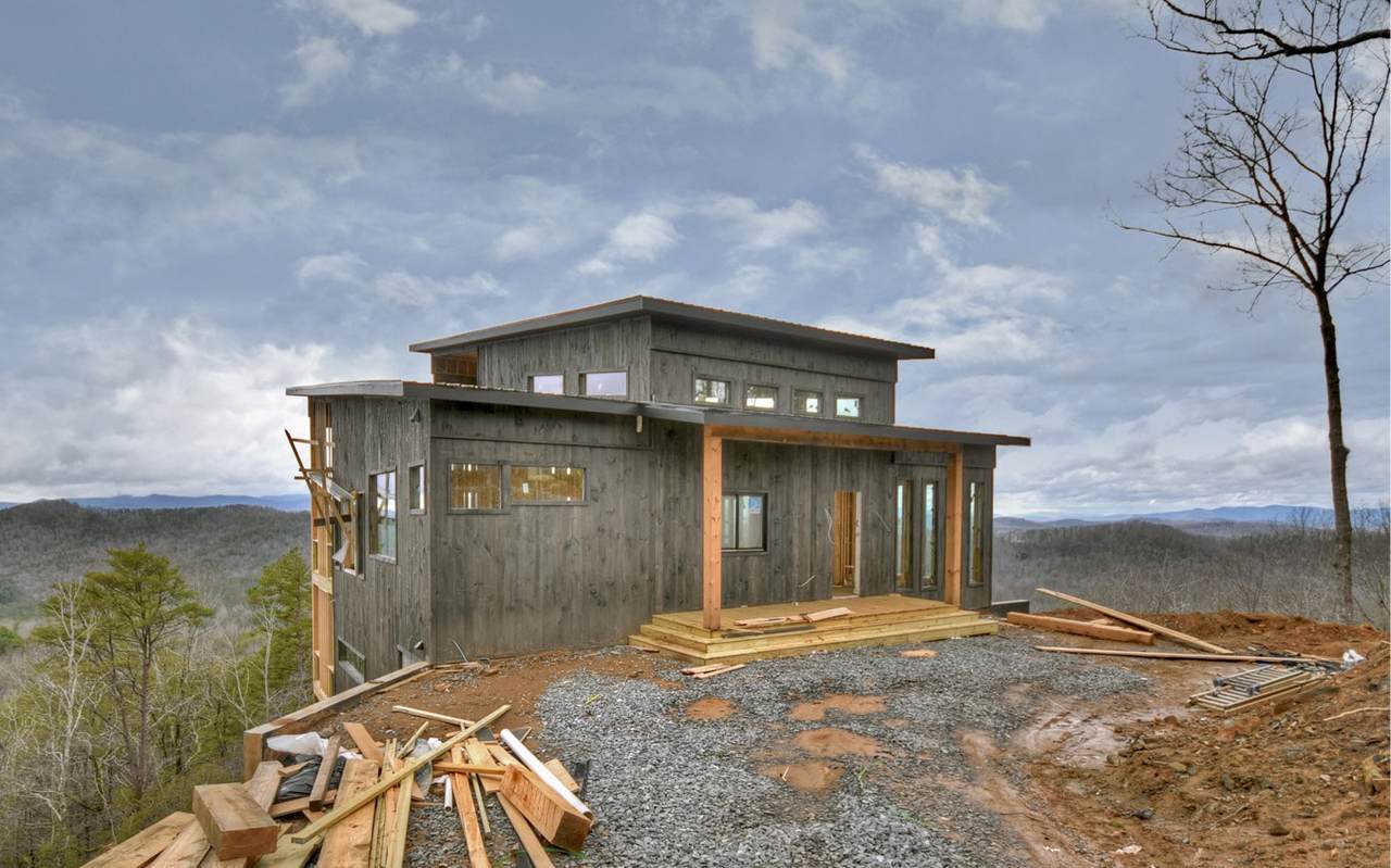 817 Griffith Parkway - Photo 1